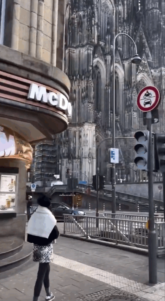 IMB_E1sbp3.gif