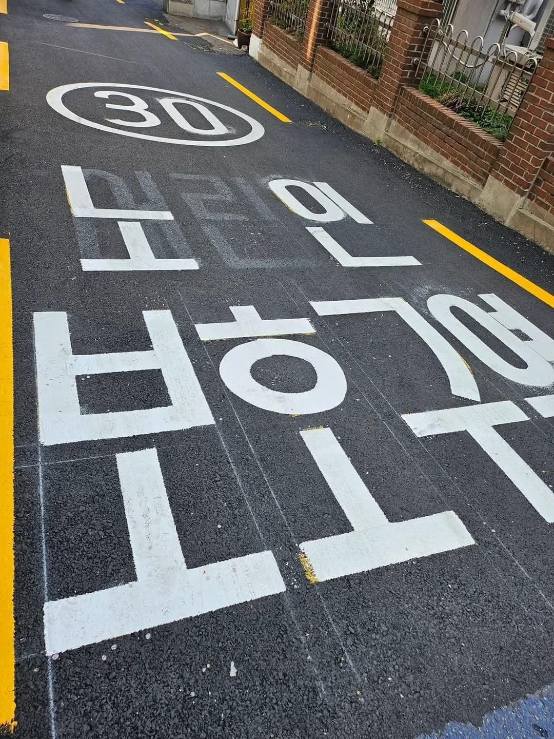 98b5de47f93ae2b0a3717d7c8d089a4c.jpeg