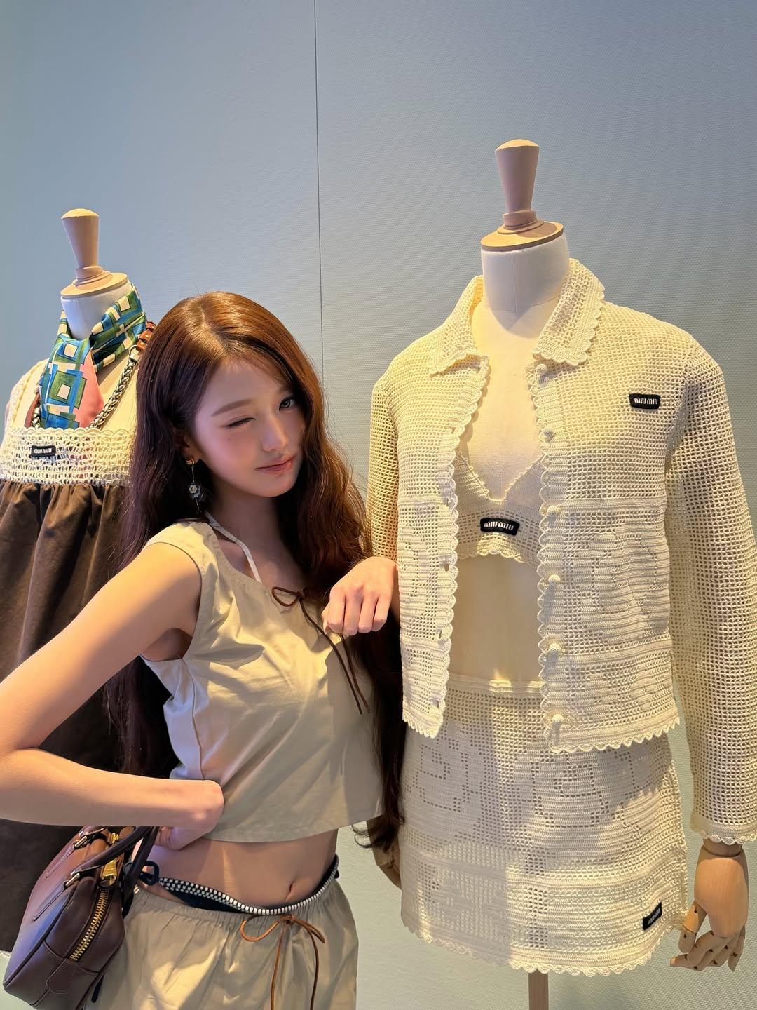 너쫌맘에든다나랑같이다니장@miumiu#MIUMIU#MiuMiuClub(5).jpg