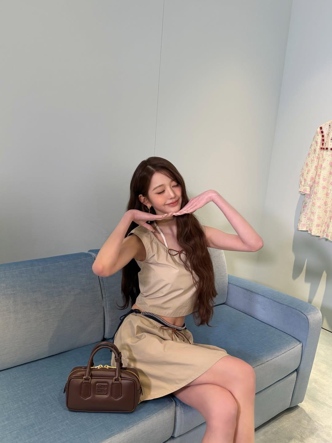 너쫌맘에든다나랑같이다니장@miumiu#MIUMIU#MiuMiuClub(12).jpg