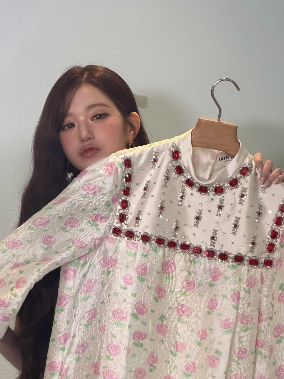 너쫌맘에든다나랑같이다니장@miumiu#MIUMIU#MiuMiuClub(17).jpg