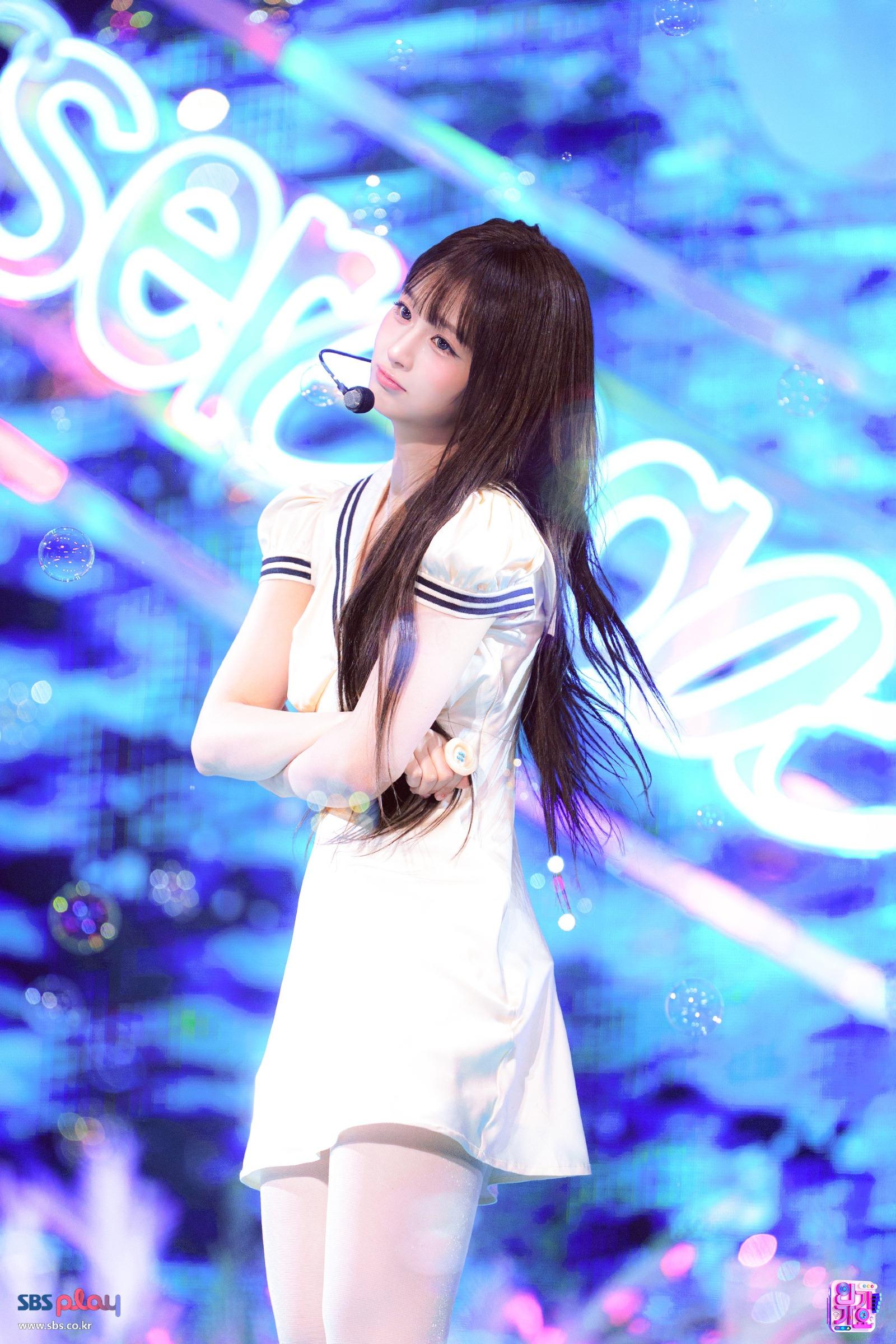 nmixx-20260519-190434-009.jpg