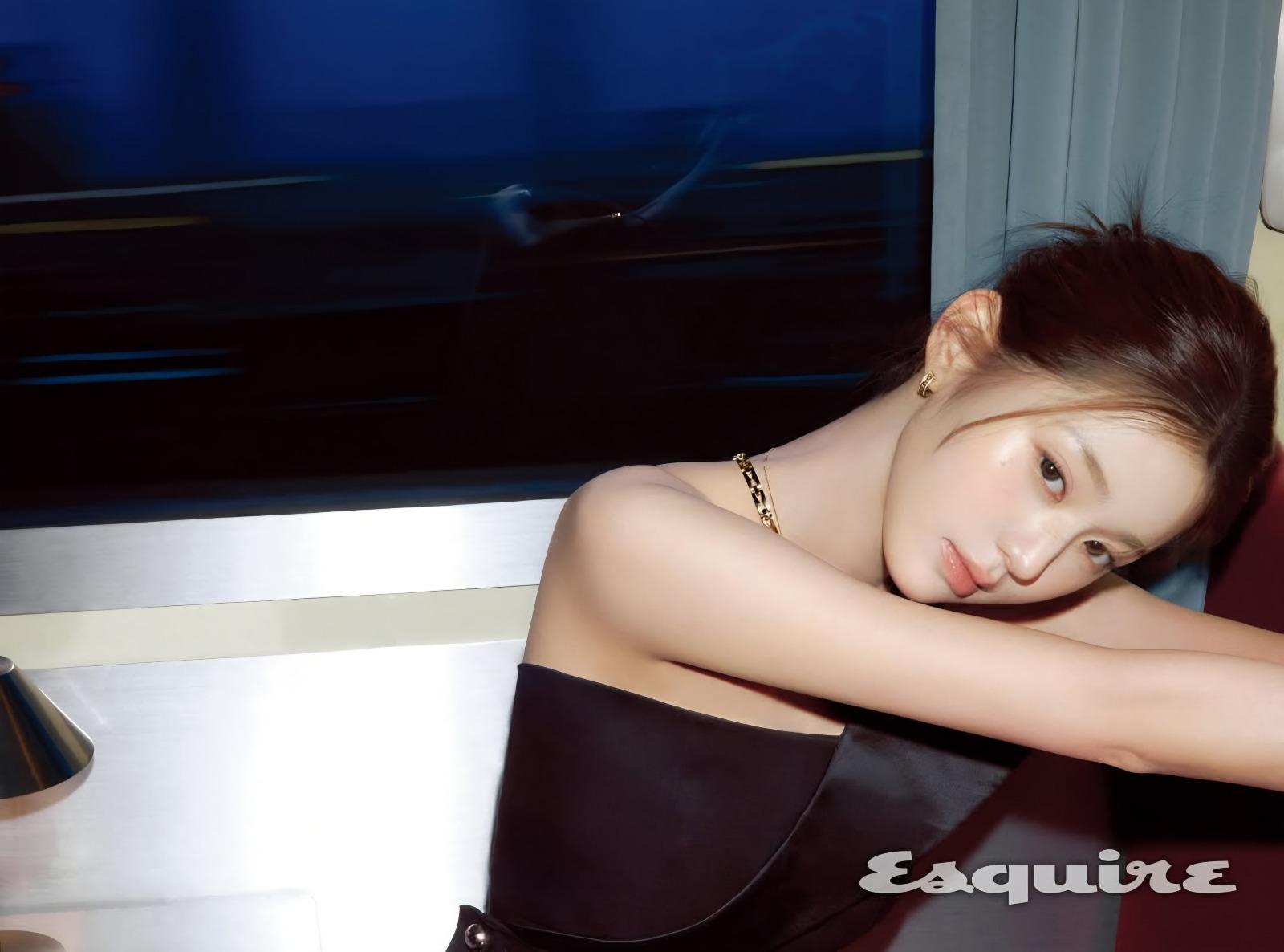 esquire.korea_20260520_p_3901132332636022423_4_3901106590002939297.jpg