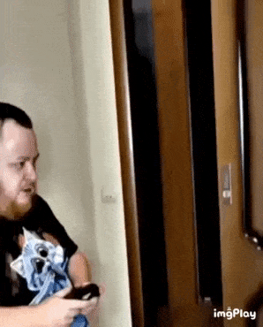 1779655452_730124787.gif