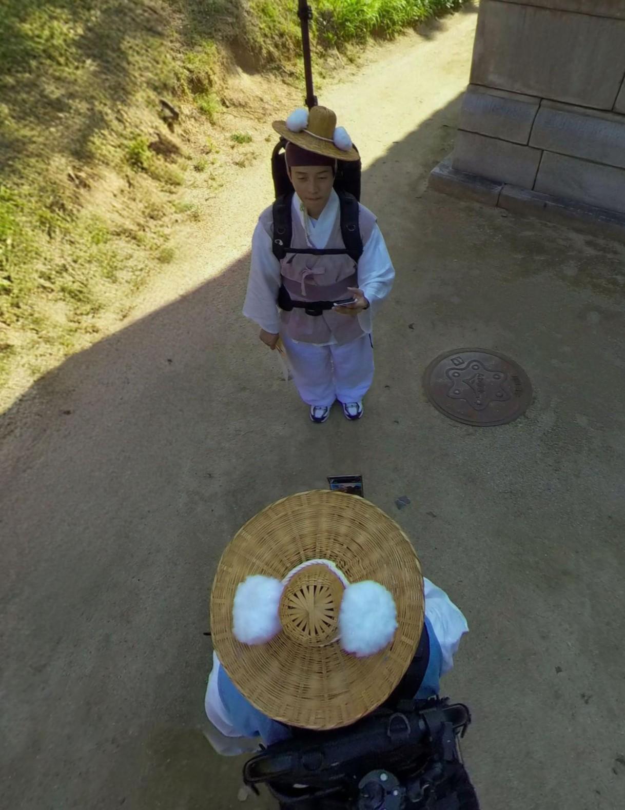 경복궁유재석허경환.jpg