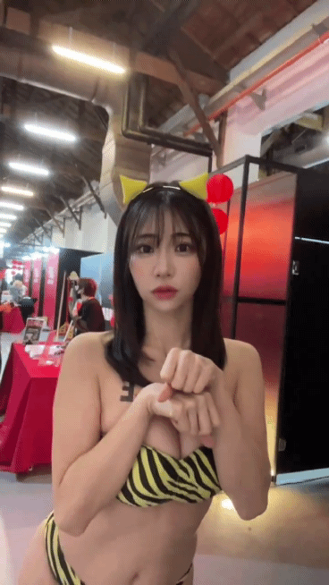 ofHITya4paOem_c7_1.gif