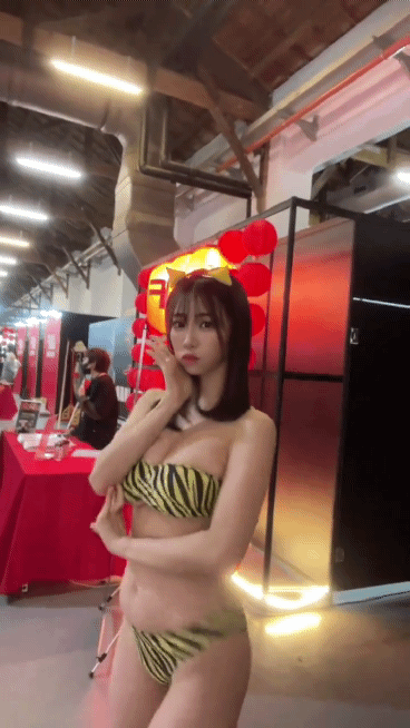 ofHITya4paOem_c7_3.gif