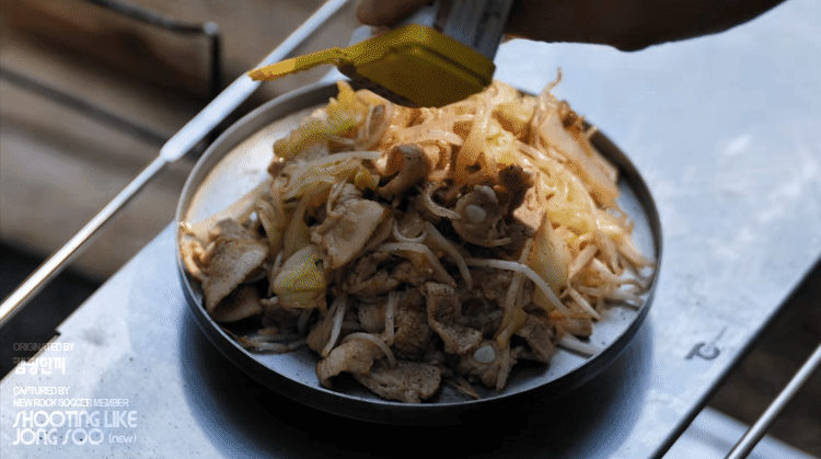 5be8f0d3e79182d6ebe6493eb4e1a3a76c073047.gif