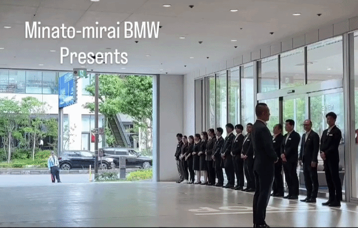 bmw-ezgif.com-video-to-gif-converter.gif