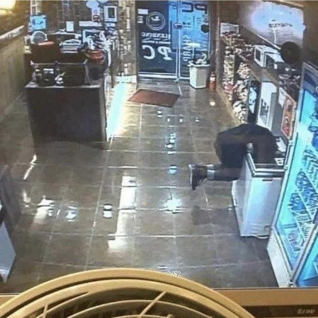 24713.jpg