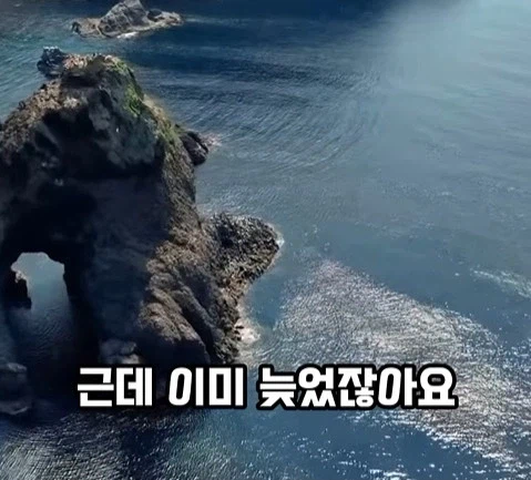 1792284753609-26.webp