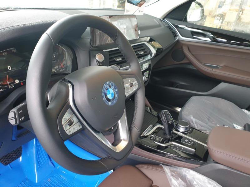 BMWX4_2.jpg