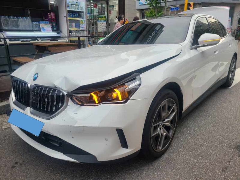 bmw520(2).png