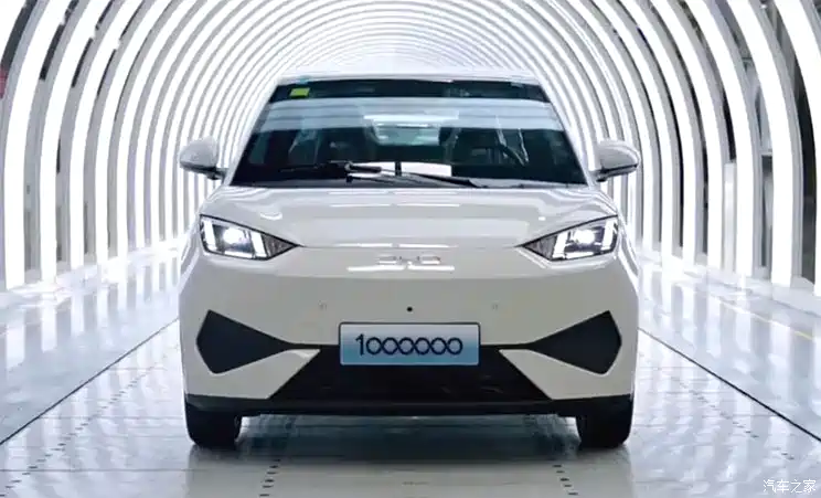 1200x0_1_autohomecar__ChxkmmhuGUGAXnARAAD8lQP4v8Q690.webp