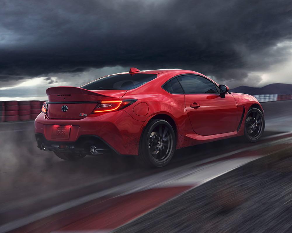 toyota-2022-gr86-premium-rear-track-b-red-l_1.jpg