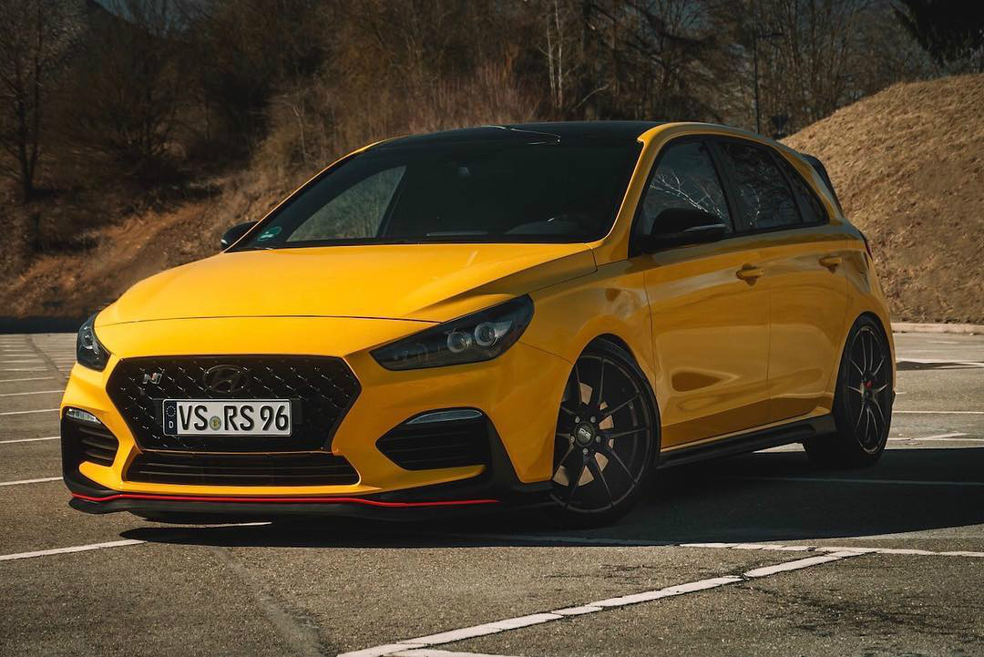 Желтый 30. Hyundai i30 желтый. Yellow 30. H&R Yellow. Ай 30 в желтом цвете.