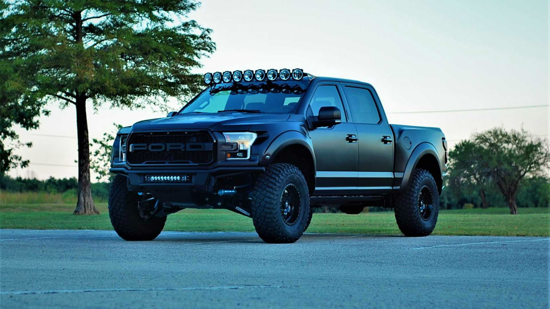 Iiif150 raptor. Ford f-550 Raptor. Ford f150 Raptor 2022. Ford Raptor 2022 Tuning. Форд ф150 Раптор v8.