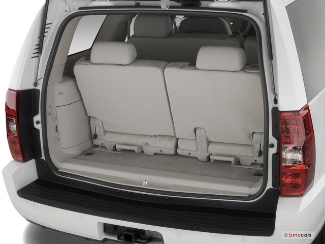 2009_chevrolet_tahoe_hybrid_trunk.jpg