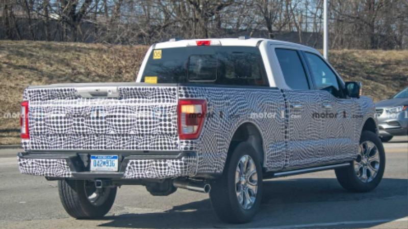 2021-ford-f-150-spy-shot-11.jpg