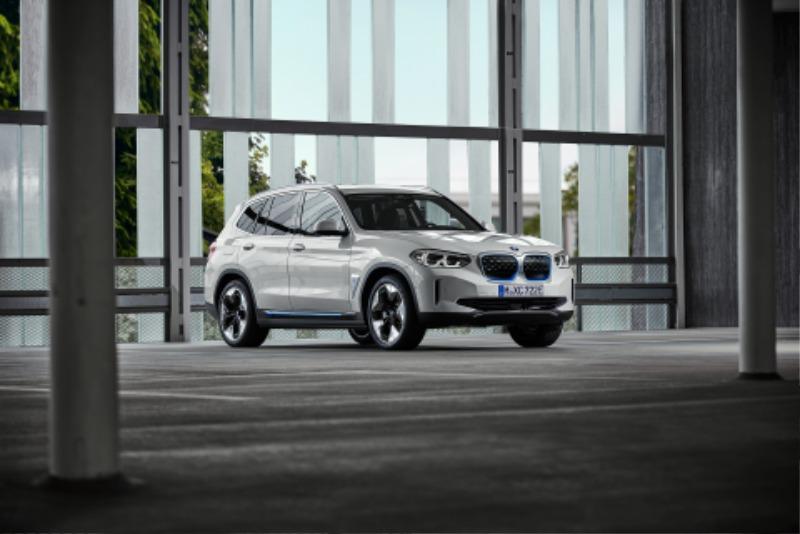 2021-BMW-iX3-29.jpg