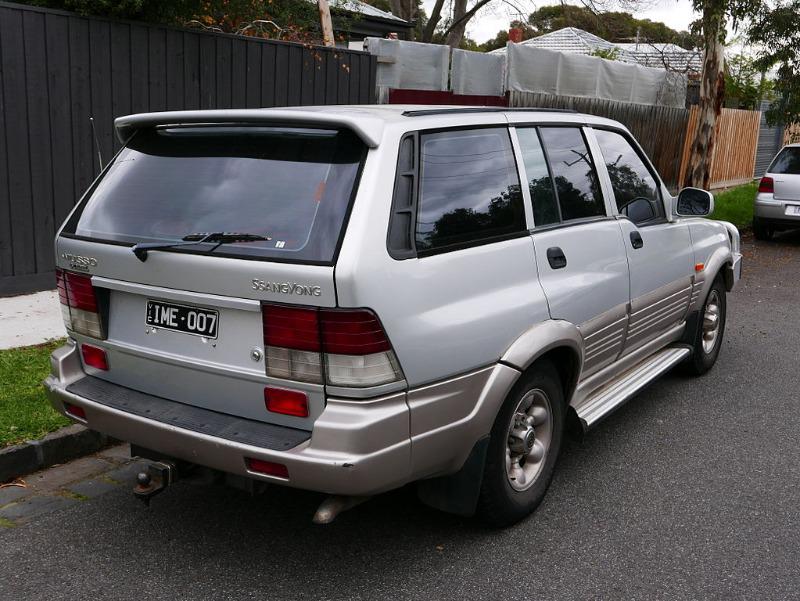 1023px-1997_SsangYong_Musso_602EL_wagon_(2015-05-29)_02.jpg