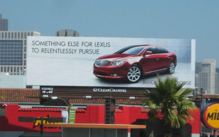 billboard-war-buick-vs-lexus.jpg