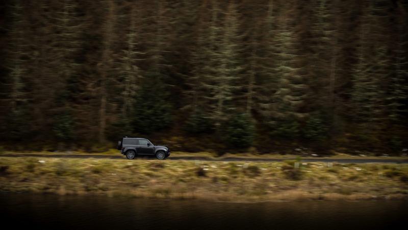 Land-Rover-Defender-V8-54.jpg