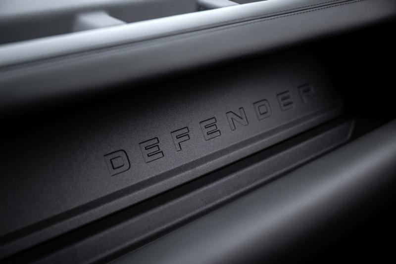 Land-Rover-Defender-V8-76.jpg