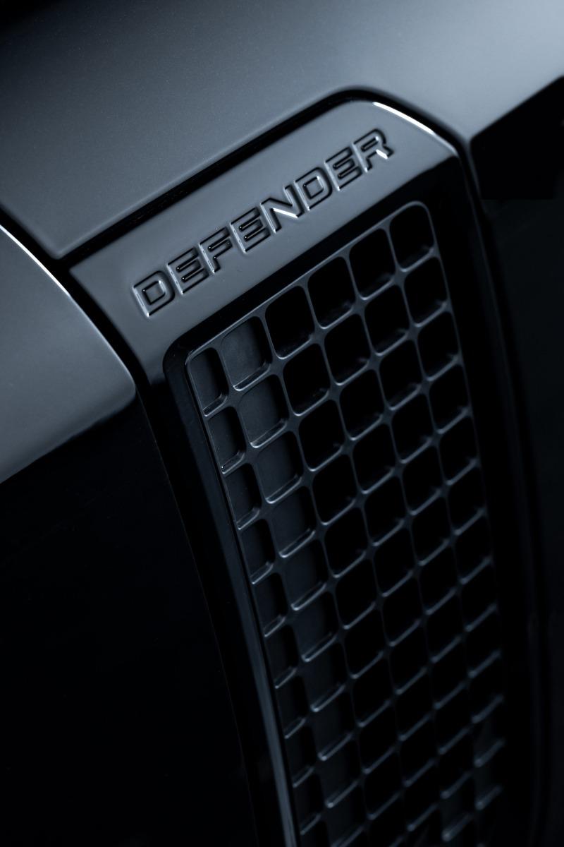 Land-Rover-Defender-V8-84.jpg