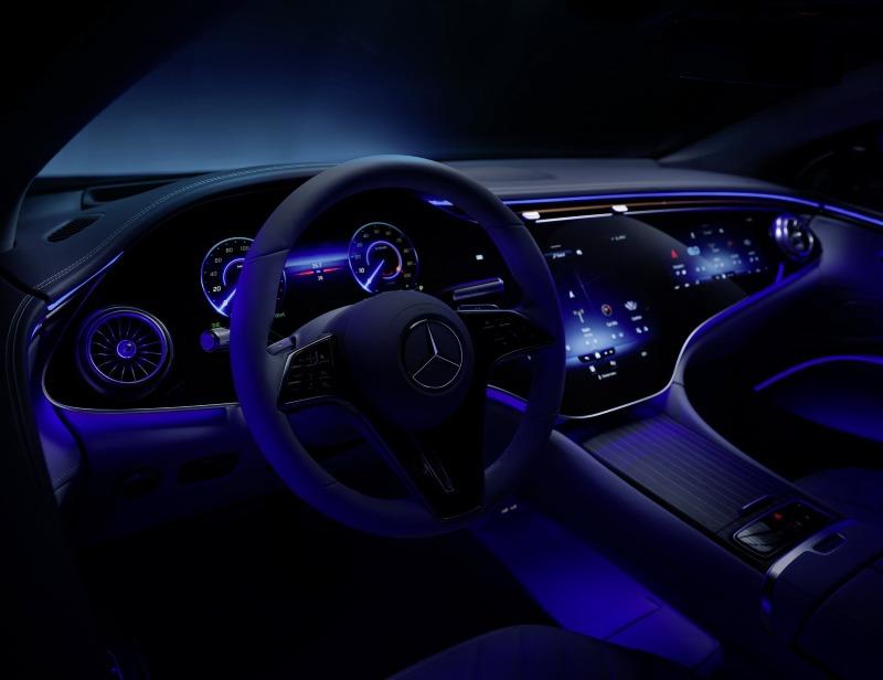 2022-Mercedes-EQS-EV-Sedan-Interior-15.jpg