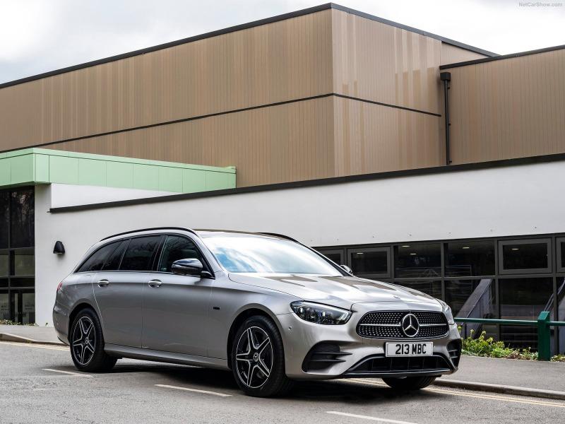 Mercedes-Benz-E-Class_Estate_UK-Version-2021-1600-03.jpg