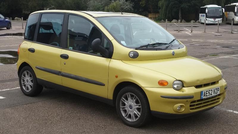 Fiat_Multipla_(2002)_(29392161886).jpg