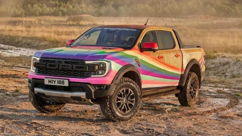 ford-very-gay-raptor-for-goodwood.jpg