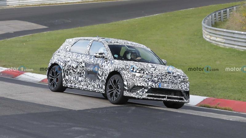 2023-hyundai-ioniq-5-n-new-spy-photo (2).jpg