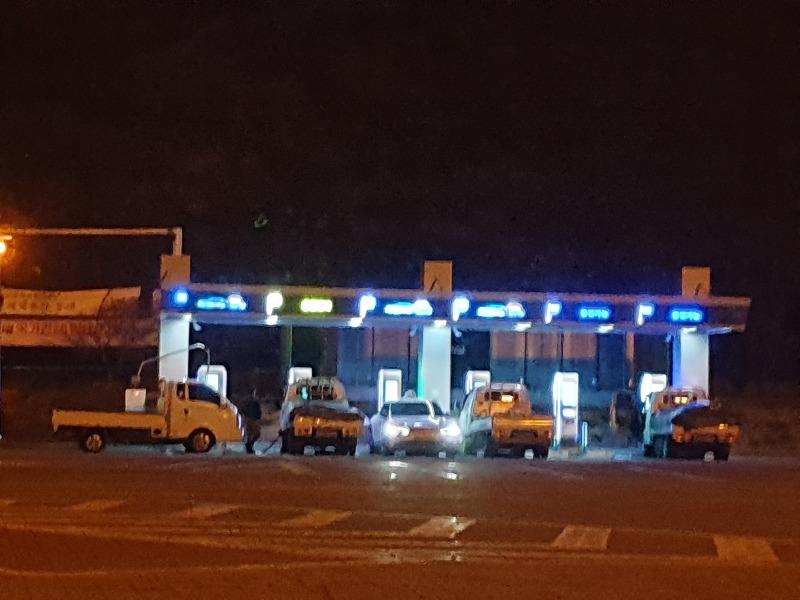 오늘도 평화로운 고속도로 충전소,, | 보배드림 국산차게시판