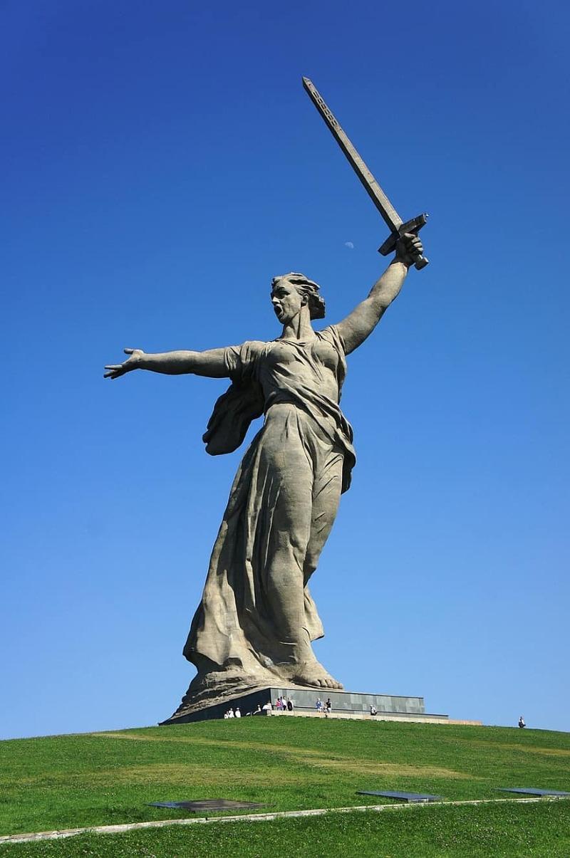 monument-birthplace-russia-volgograd-mother-motherland.jpg