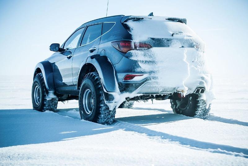 Hyundai-Santa-Fe-Antarctica-11.jpg