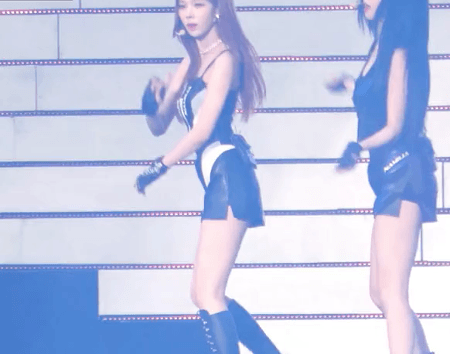8faecae7129809a175a8ab5bfcb9091e1d6c75e6.gif