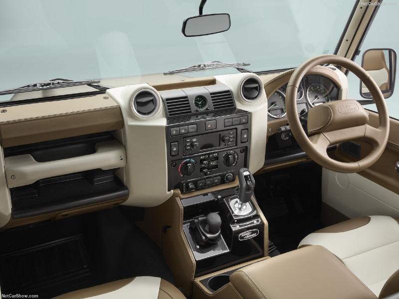 Land_Rover-Defender_Classic_V8_Soft_Top-2025-1280-04eb2e60604b77b52dc71db04046878aca.jpg