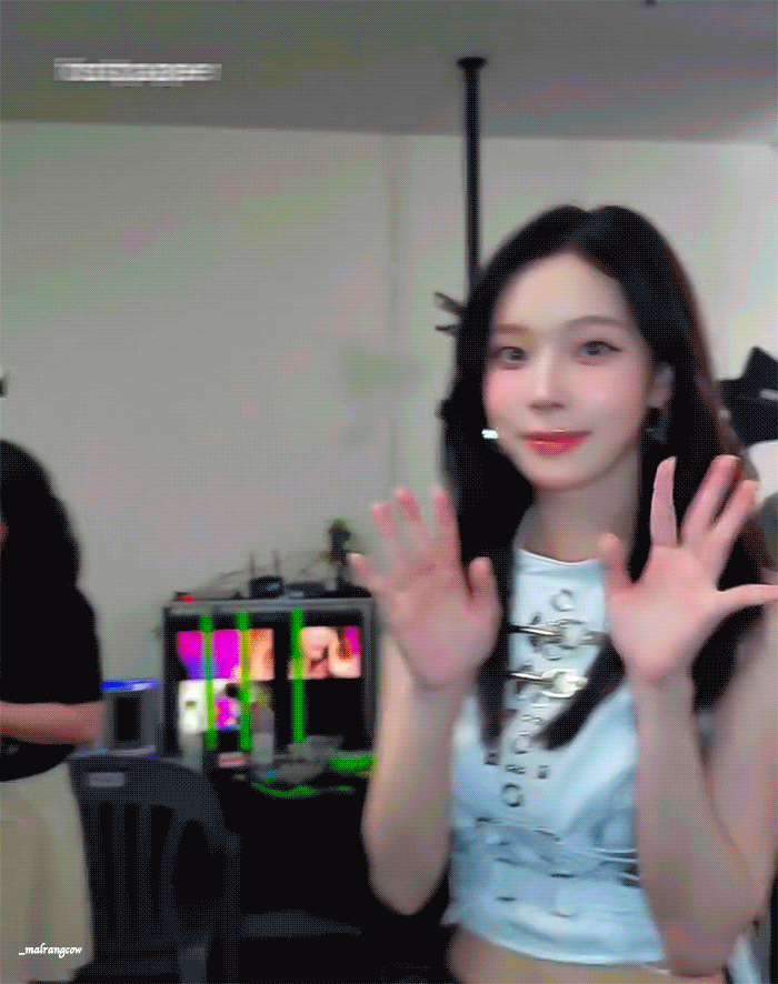 img (8).gif