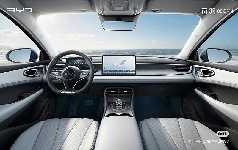 2025_BYD_Seal_05_DM-i_(Chazor)_(1).jpg