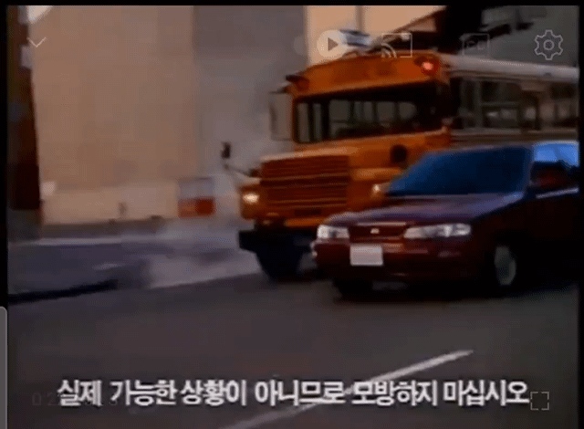 Screen_Recording_20250925_163506_YouTube(1).gif