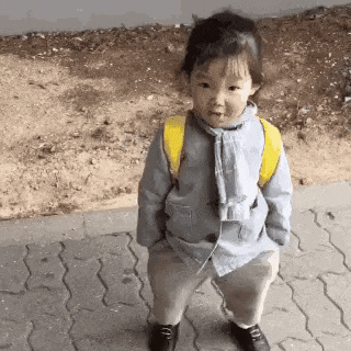 AwxM1707309134_730277163.gif
