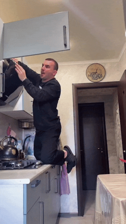 1786985811.gif