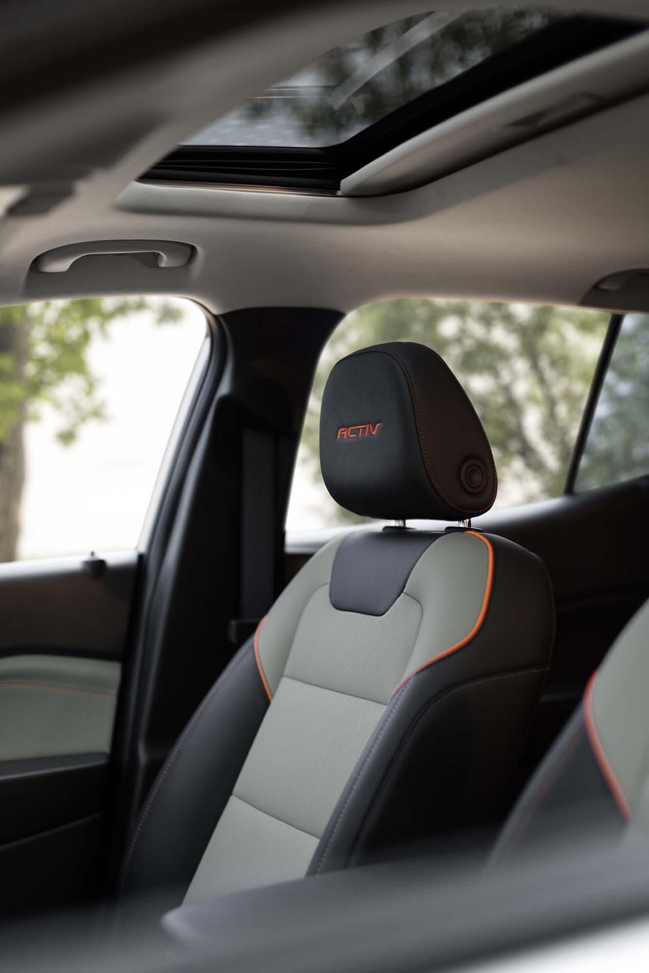 2027-Chevrolet-Trax-ACTIV-Interior.jpg