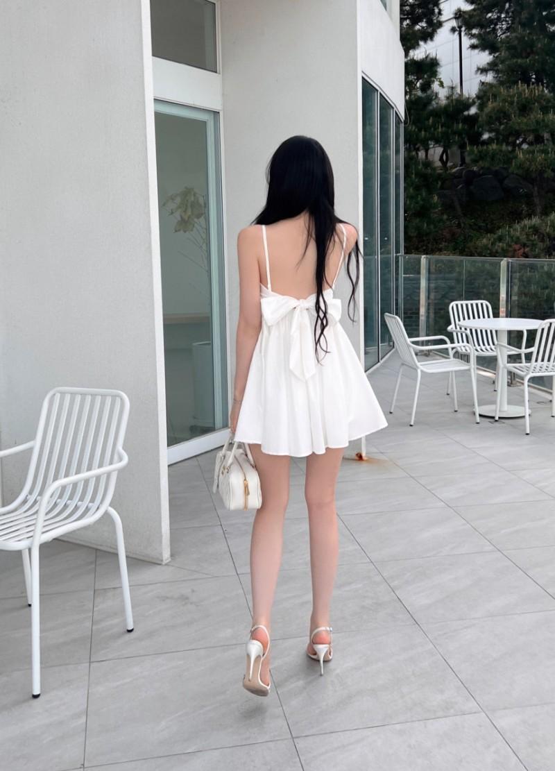 thumb-CyRdVg06_9843d9916c43bdd08f8054bbede1e707df8c35a1_800x1111.jpg