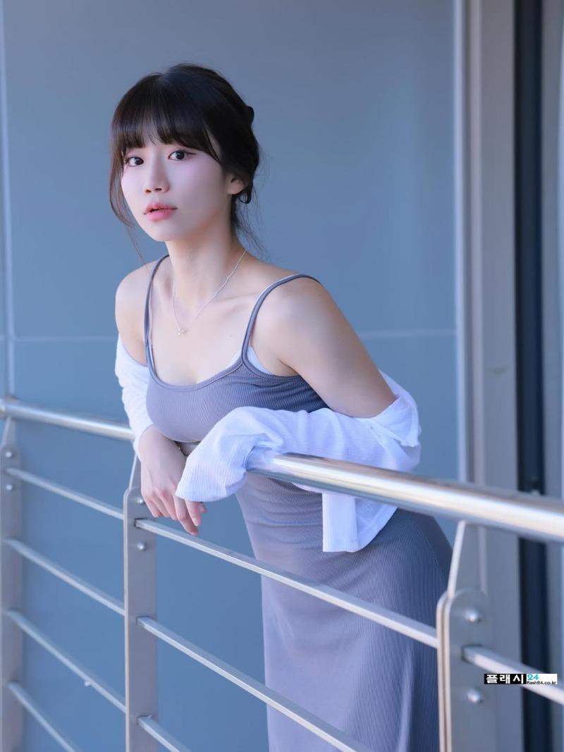 과감한 심유이 전 치어리더.jpeg