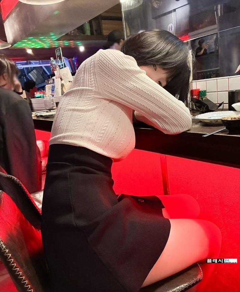 합석하고 싶어지는 강인경.jpeg