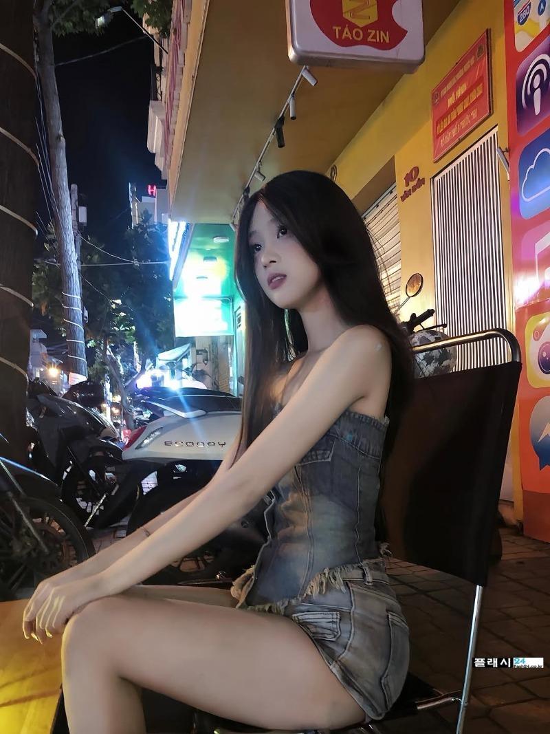 요즘 코스프레 잘한다는 처자.jpeg