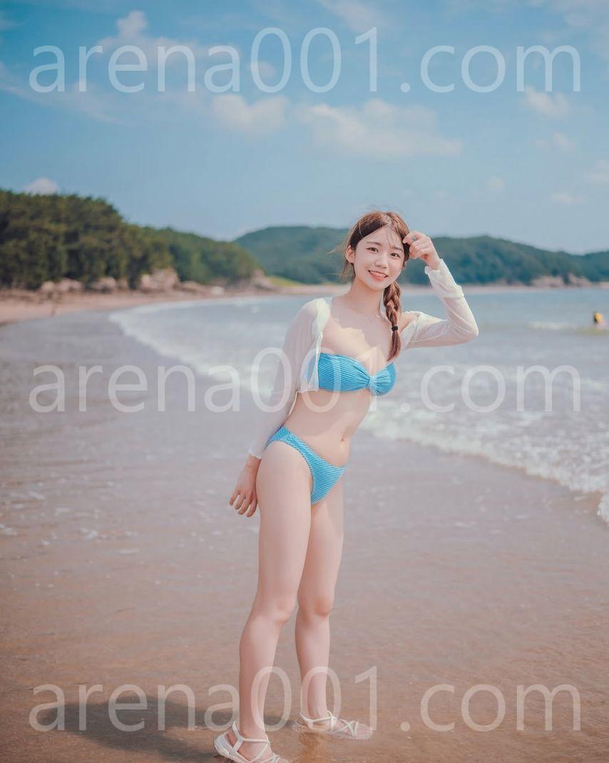 심유이 전 치어리더 튜브탑 파란 비키니 (4).jpg